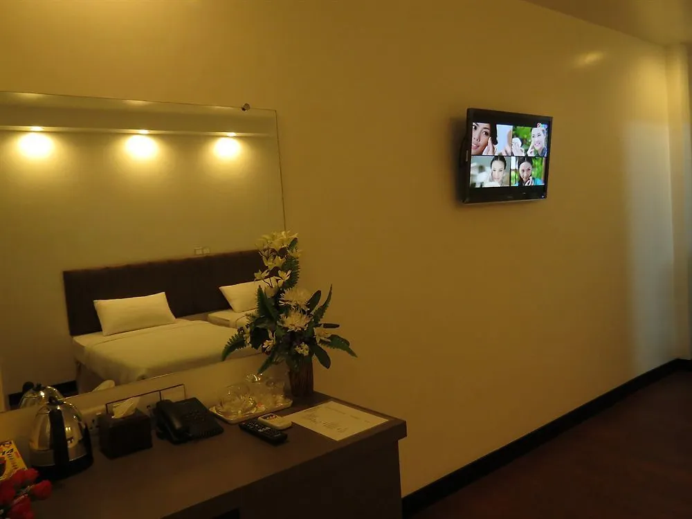 **  High Five Hotel Rangún Myanmar